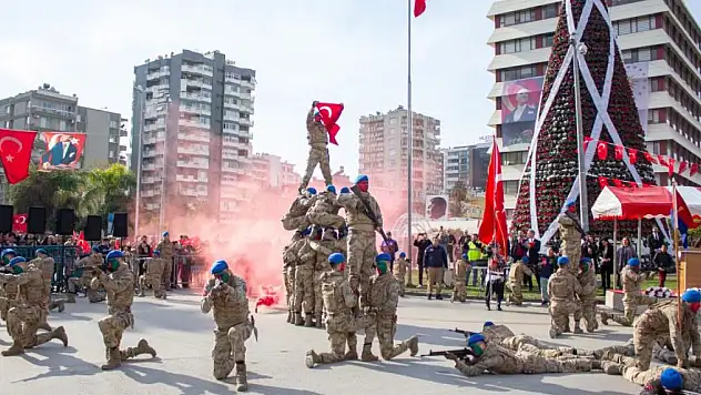 Adana'da 103. yıl coşkusu