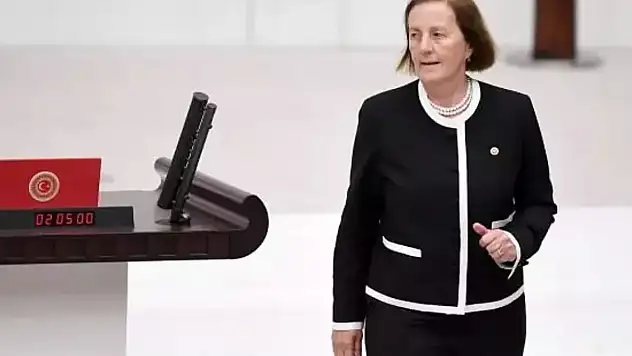 DEVA Partisi Milletvekili Selma Aliye Kavaf istifa etti