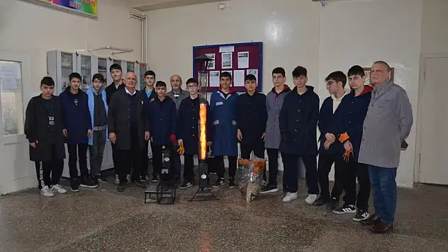 Meslek lisesi öğrencilerinden 'pelet soba' üretimi