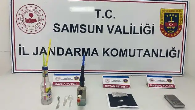 Aranan şahıs uyuşturucu maddeyle yakalandı