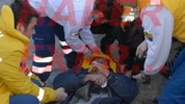 Kamyon Kuryeye çarptı