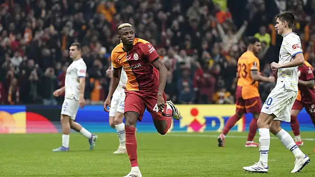 Victor Osimhen,15. golünü attı