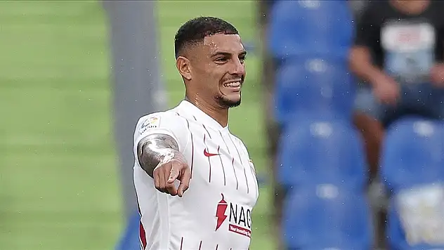 Fenerbahçe'de Diego Carlos, imzayı attı