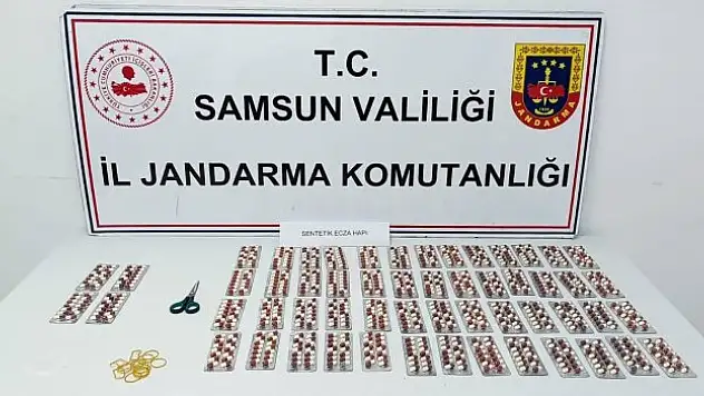 2 kişi 784 adet uyuşturucu hap ele geçirildi