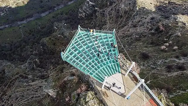 Yaklaşık 300 bin kişi ziyaret etti