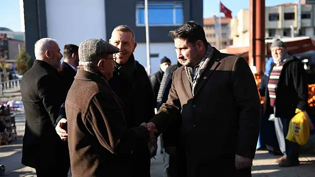 Başkan Çırpanoğlu'ndan pazar esnafına ziyaret