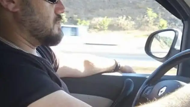 Evinin Balkonundan düştü