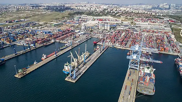 2024'te, Türkiye limanlarında 531,7 milyon ton yük elleçlendi