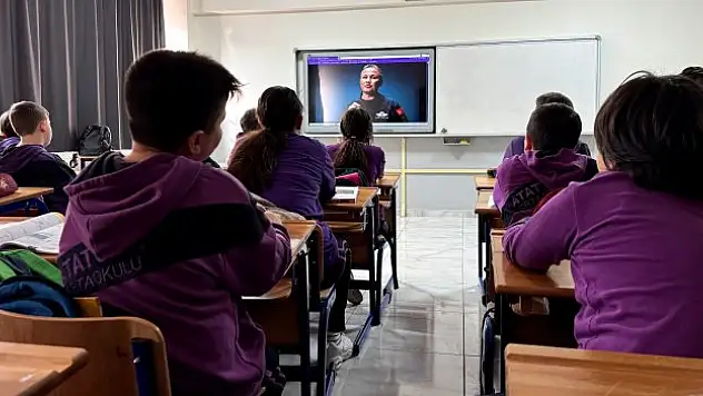 Öğrencilerle ufka yolculuk