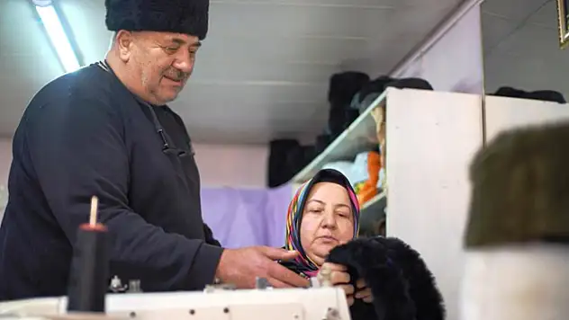 Türk börk ve kalpağını onlardan başka yapan yok