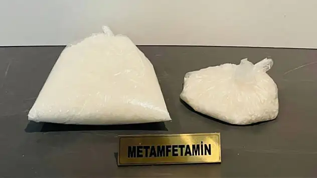 1 kilo metamfetamin ele geçirildi