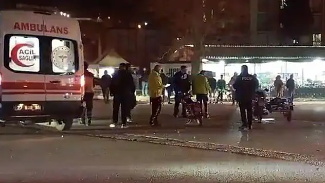 Motosikletler çarpıştı