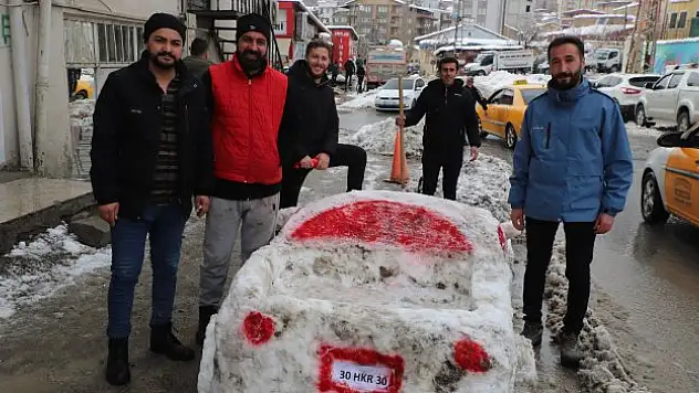 Esnaf kardan araba yaptı