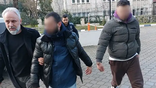 Otoparkta can pazarı