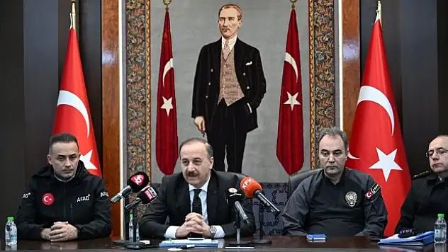 İnternet ve telefon dolandırıcılığı konusunda vatandaşları uyardı