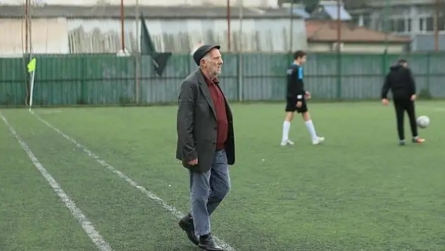 İşi bıraktı 'hakemliği' bırakamadı