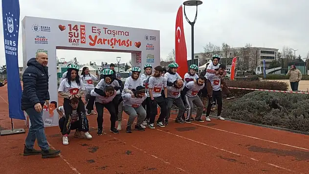 Çiftler 14 Şubat için yarıştı