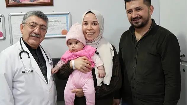 Kalp kapağı değişen anne, çocuğunu kucağına alıp emzirmeye devam edebildi