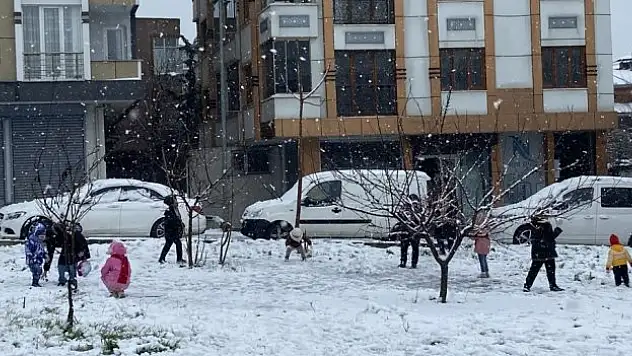 'Eğlence çıktı çocuklarla oynuyoruz'