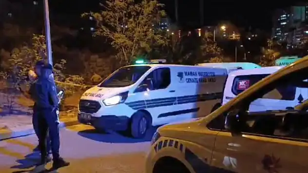 Önce karısını bıçakladı sonra intihar etti