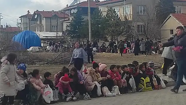 Şeker toplama geleneği yine bozulmadı