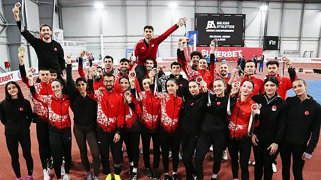 Milli atletlerden, Balkan Salon Şampiyonası'nda 18 madalya