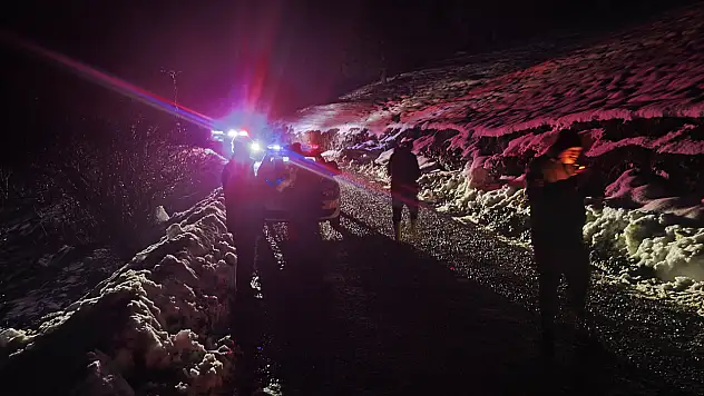 Şarampole devrilen traktördeki 1 kişi öldü