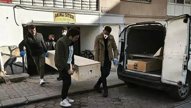Yalnız yaşadığı evinde ölü bulundu