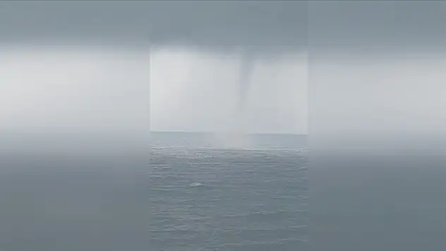 Karadeniz'de hortum oluştu