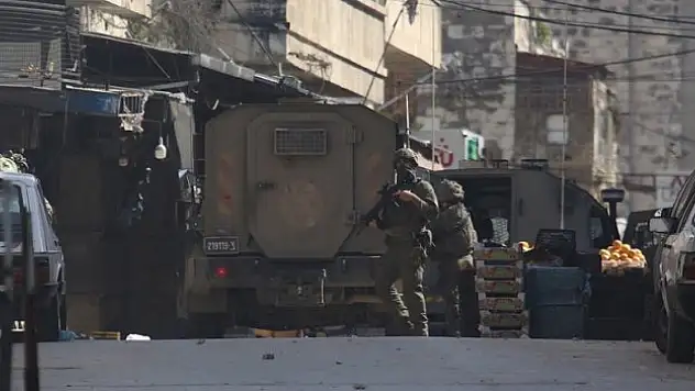 Nablus kentine baskın