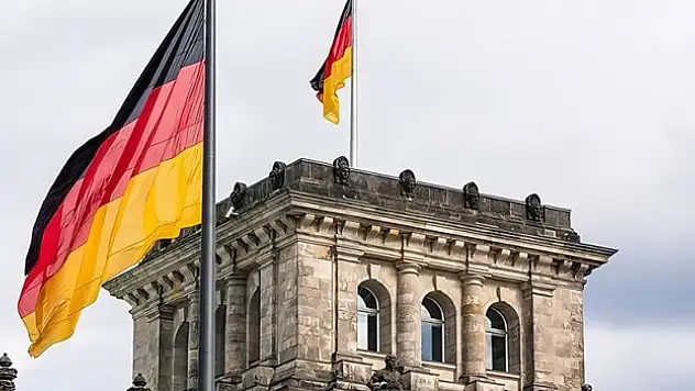 Alman ekonomisi dış ticaretle küçüldü