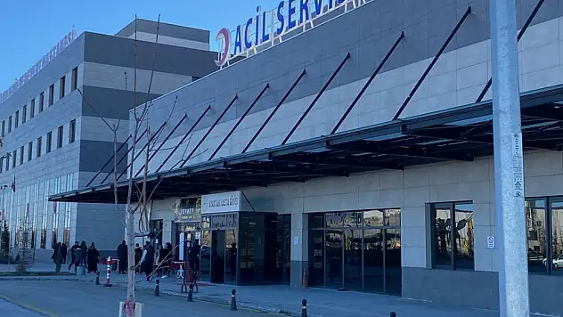 YAŞLI KADIN BALKONDAN DÜŞTÜ