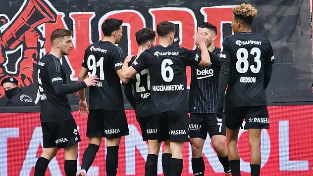 Rafa Silva, gollerine devam ediyor