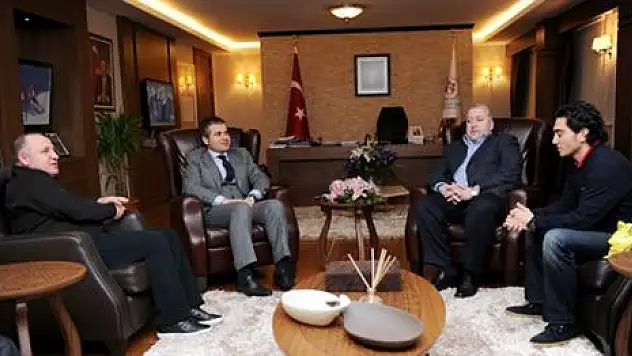Başkan ve Teknik Direktör'den Bakan'a ziyaret...