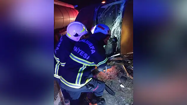 Tırla çarpışan araçta anne hayatını kaybetti