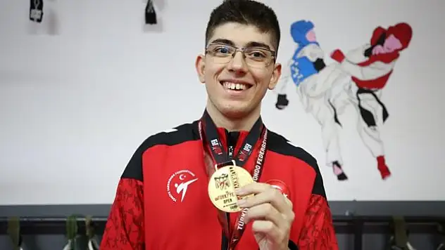 Serebral palsi hastası madalyaya doymuyor