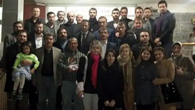 AK Partili gençlerden Van'a Yardım