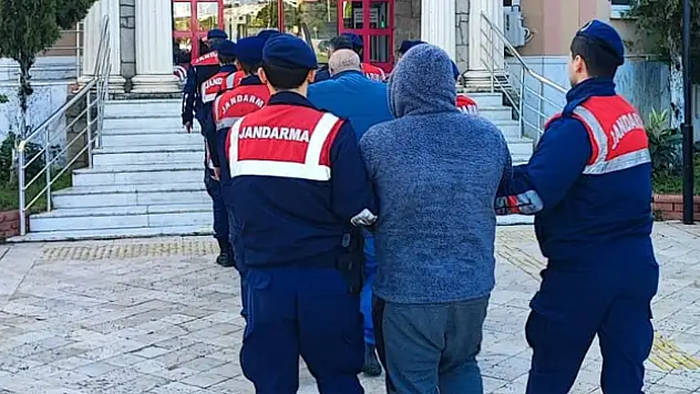 Kaçak kazı yapan şüpheliler suçüstü yakalandı