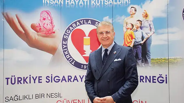 Sigaraya veda etmek için en doğru zaman ramazan ayıdır