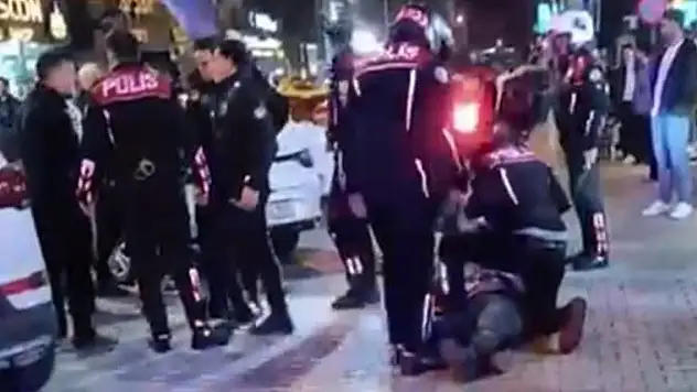 Gözaltına alınan saldırgan polisi tehdit etti