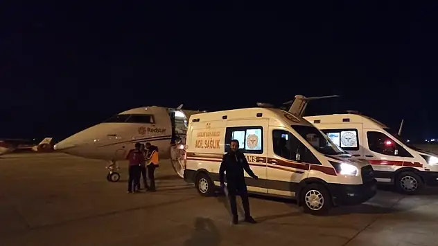 Ambulans uçak yeni doğan bebek için havalandı