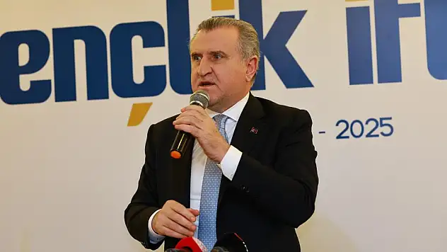 Gençlik ve Spor Bakanı Bak: 'Gençlerin emrindeyiz'