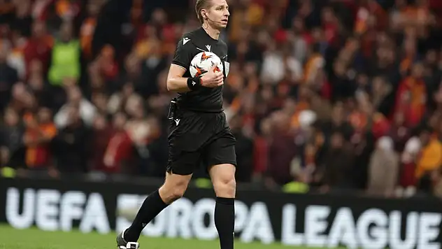 Galatasaray - Antalyaspor maçının VAR'ı Lawrence Visser