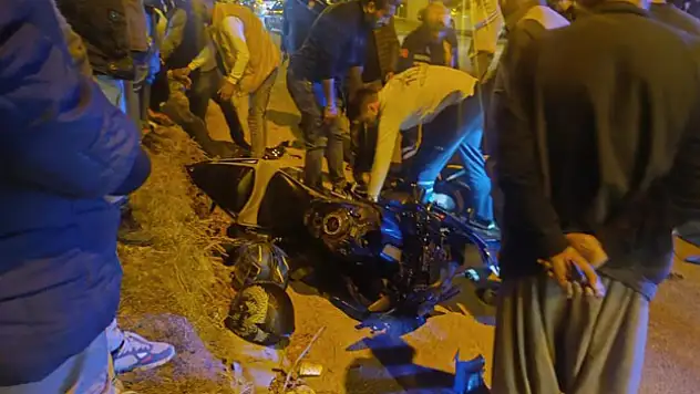 Motosiklet ile ticari aracın çarpıştığı kazada 1 kişi öldü