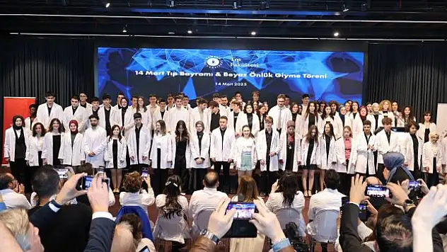 84 öğrenci beyaz önlük giydi