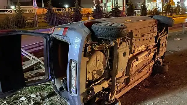 Tabela direğine çarptı