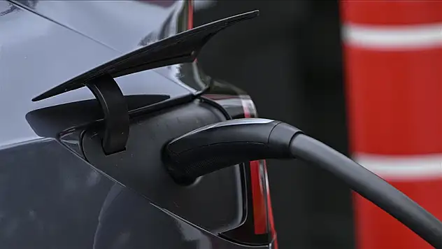 AB'de elektrikli otomobilin 2024'te yüzde 13,6'ya geriledi