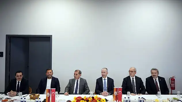 Dursun Özbek: 'Galatasaray'a çok büyük finansal katkı verecek projeler yapıyoruz'