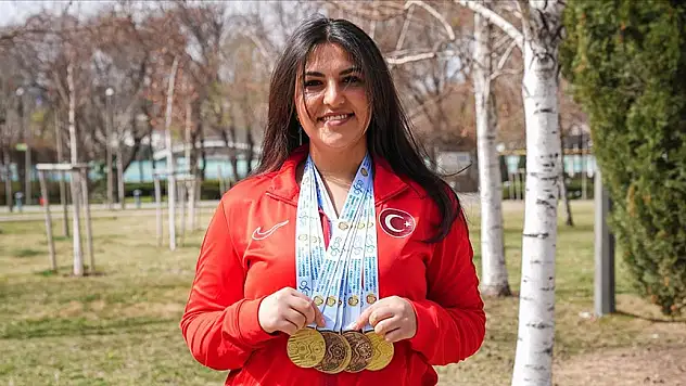 Milli atıcı Şevval İlayda Tarhan tarih yazdı