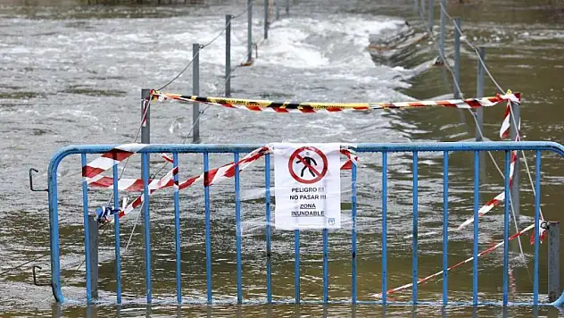 İspanya'da sel aldı